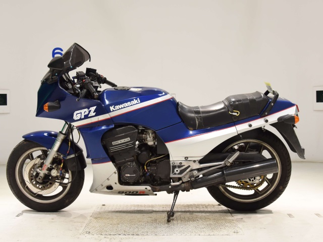 Kawasaki GPZ900R