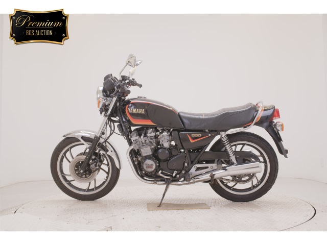 Yamaha XJ550