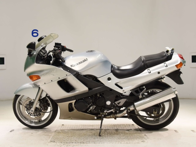 Kawasaki ZZR400-2
