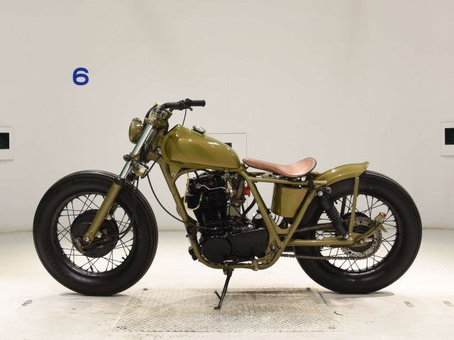 Yamaha SR400-2