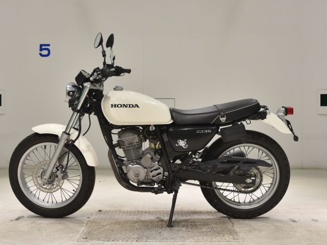 Honda CB223S
