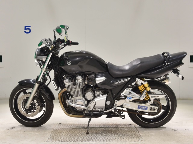 Yamaha XJR1300-2
