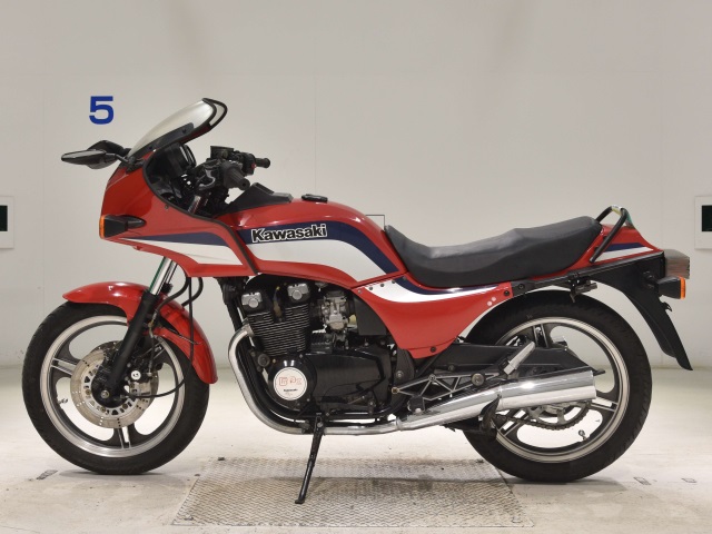 Kawasaki GPZ400