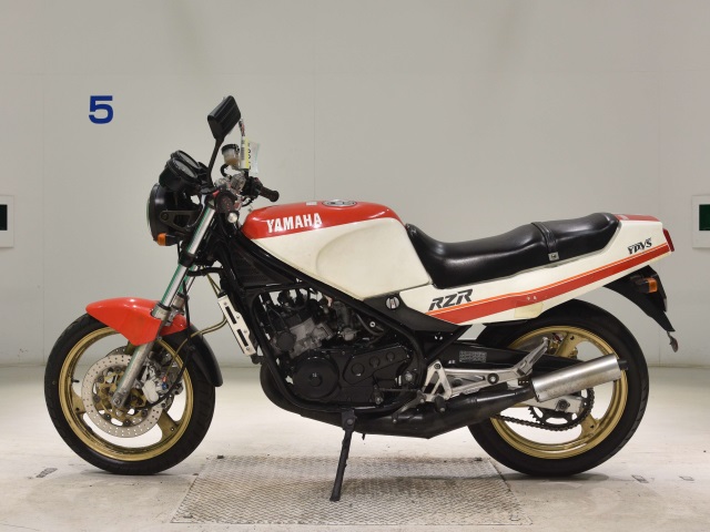 Yamaha RZ250R