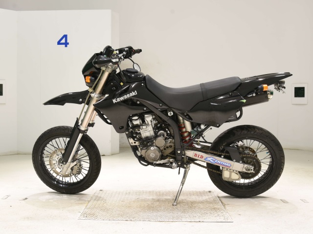 Kawasaki D-TRACKER