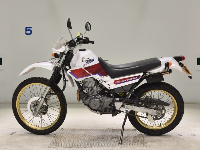 Yamaha SEROW 225W