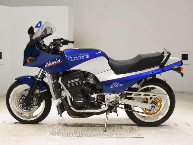 Kawasaki GPZ900R