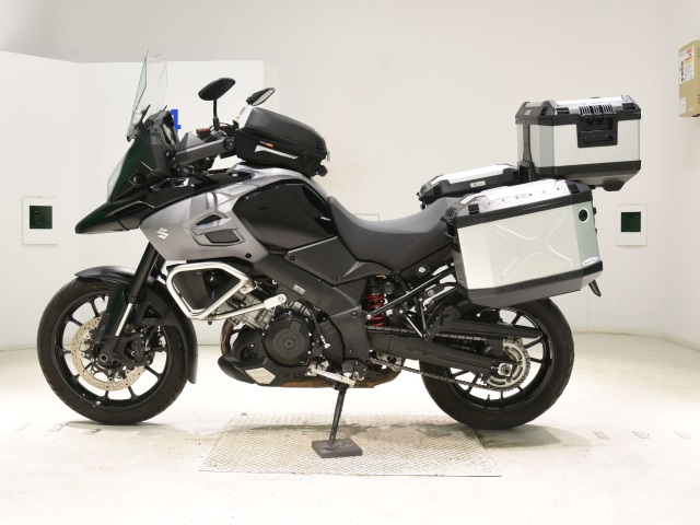Suzuki V STROM1000A