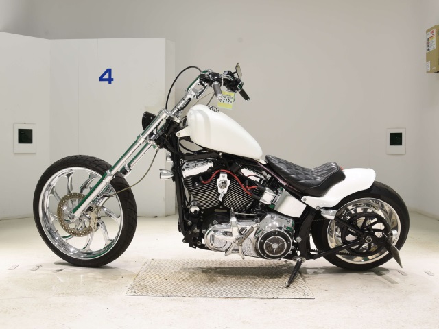 Harley-Davidson HARLEY FXSTC1580