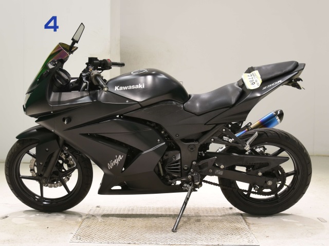 Kawasaki NINJA250R