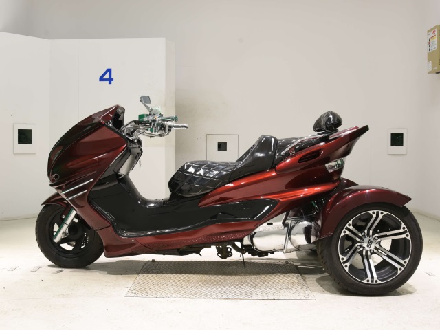 Yamaha MAJESTY 250C TRIKE