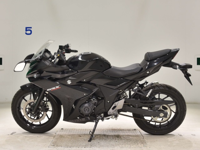 Suzuki GSX250R