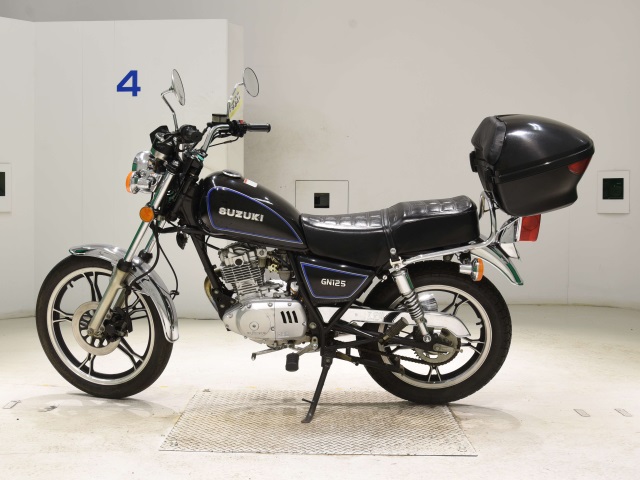 Suzuki GN125H