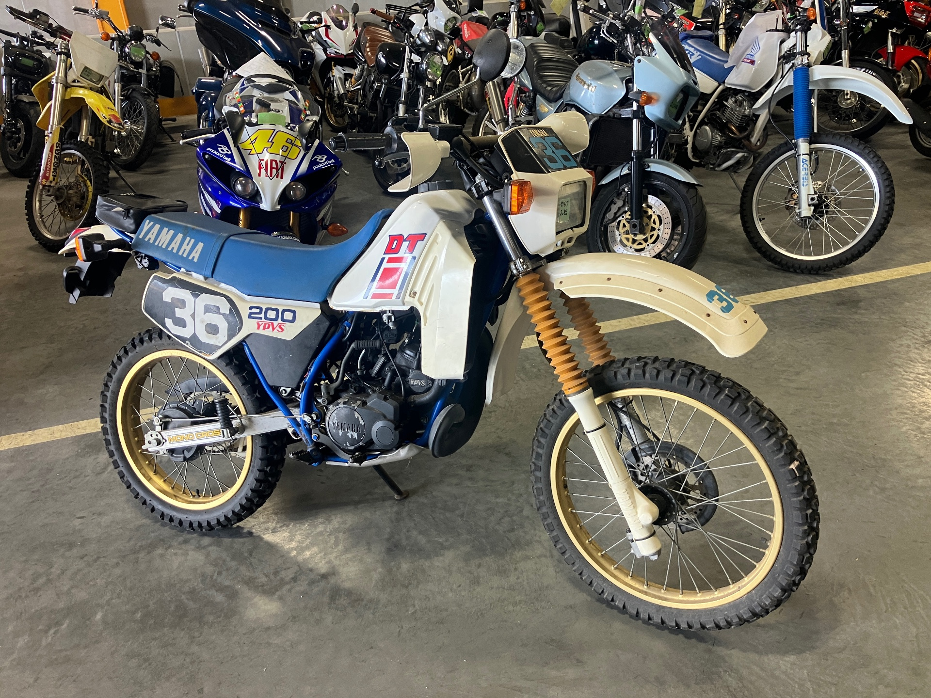 Yamaha DT200R