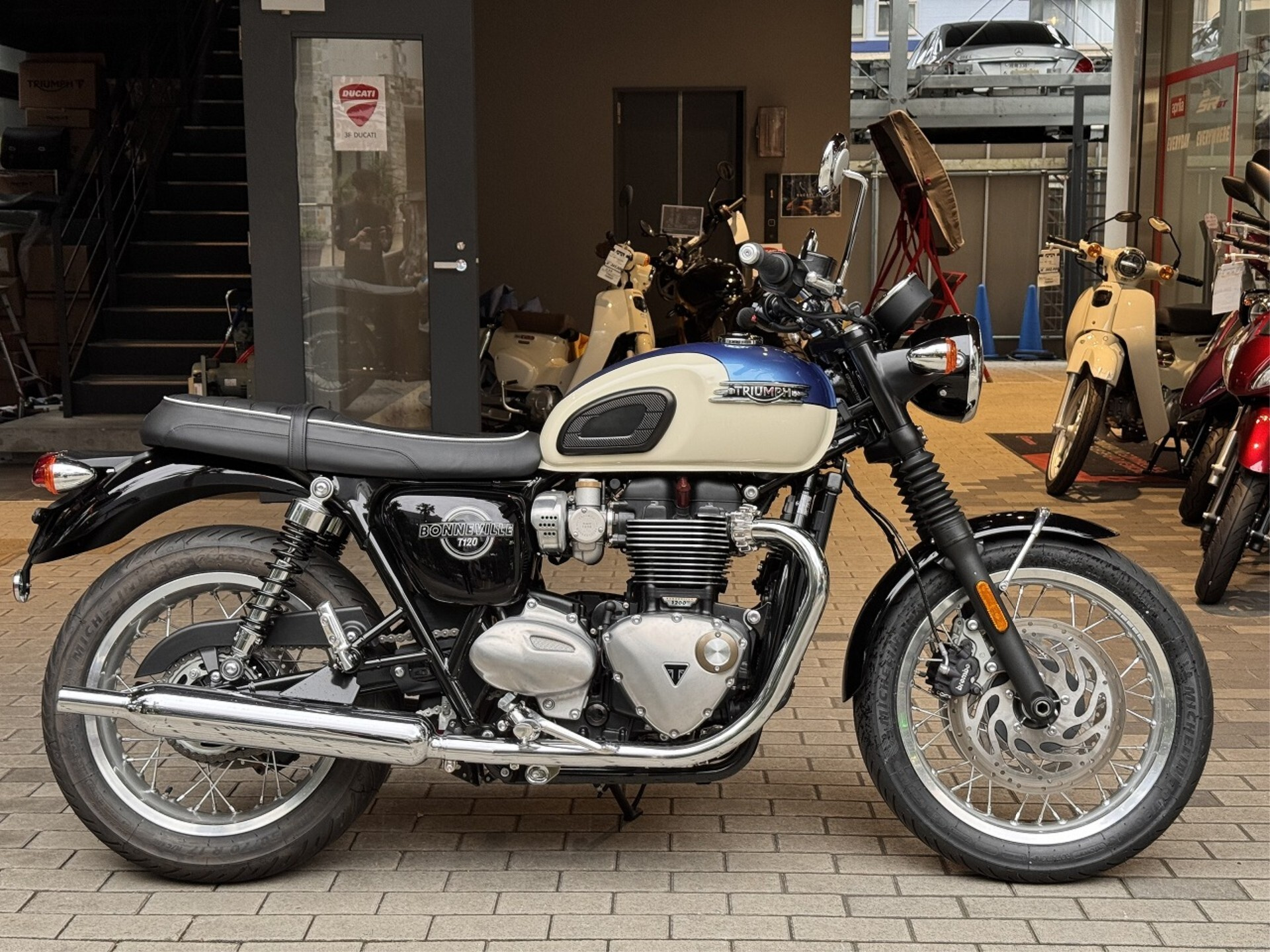 OTHER TRIUMPH BONNEVILLE T120