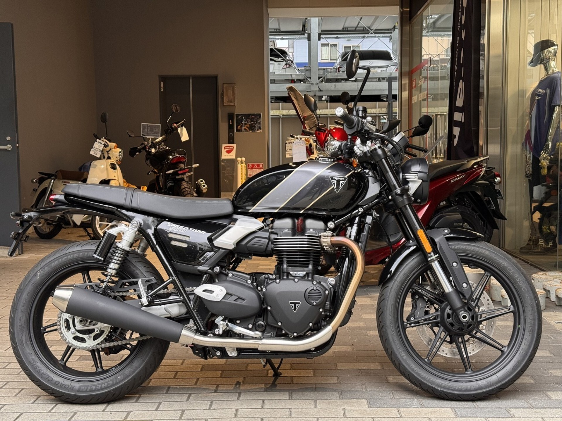 OTHER TRIUMPH SPEED TWIN 900