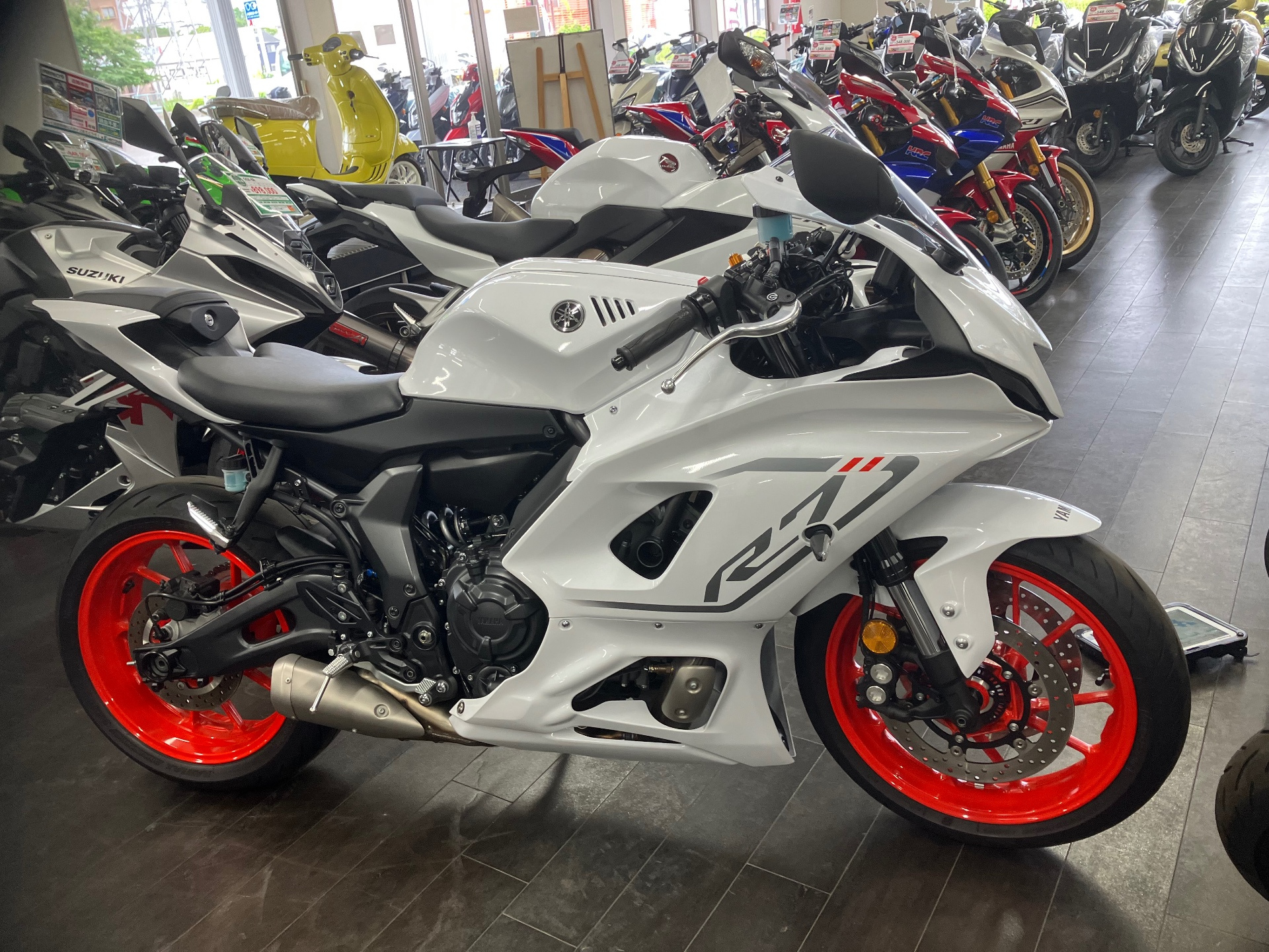 Yamaha YZF-R7