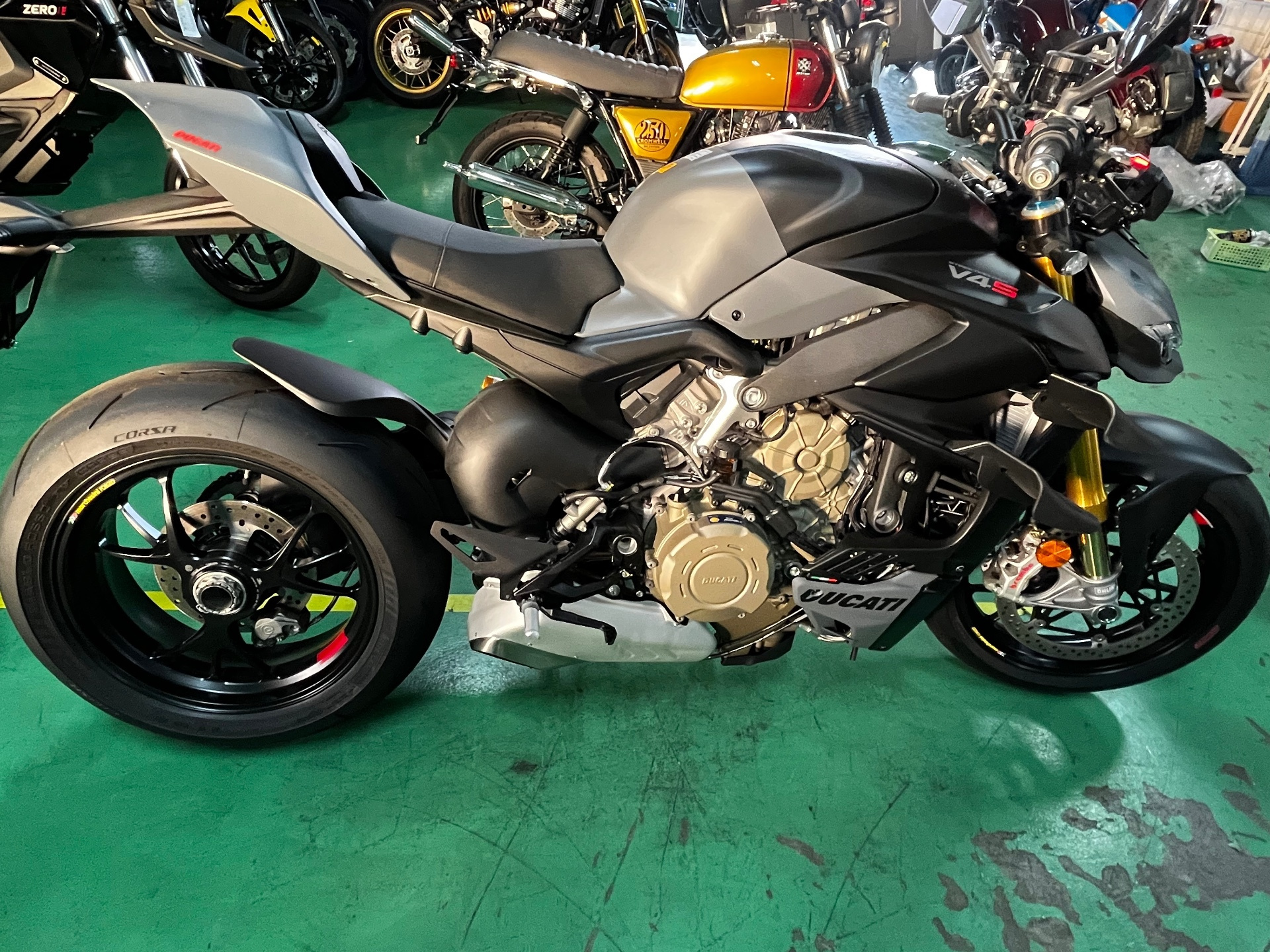 OTHER DUCATI STREET FIGHTER V4S