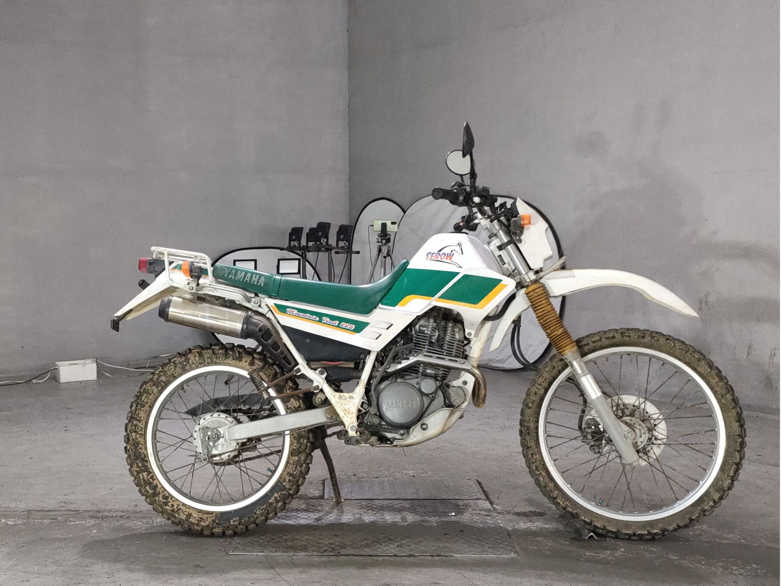 Yamaha SEROW 225