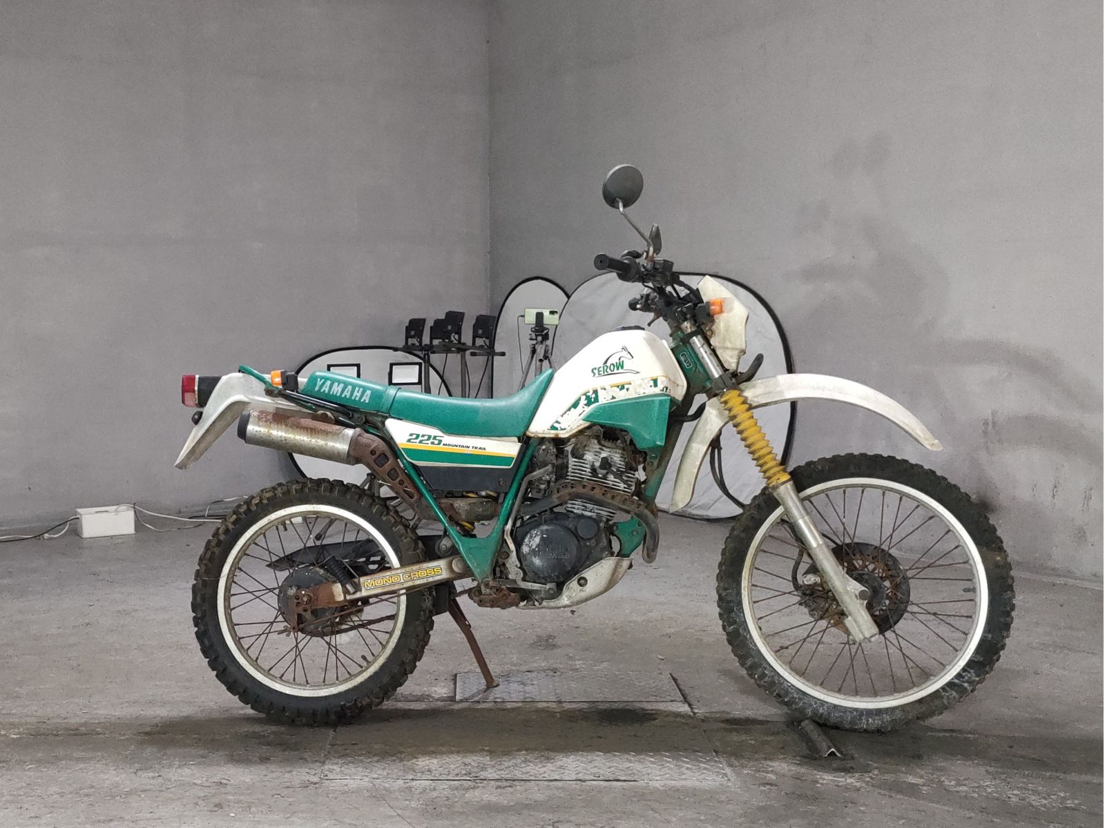 Yamaha SEROW 225