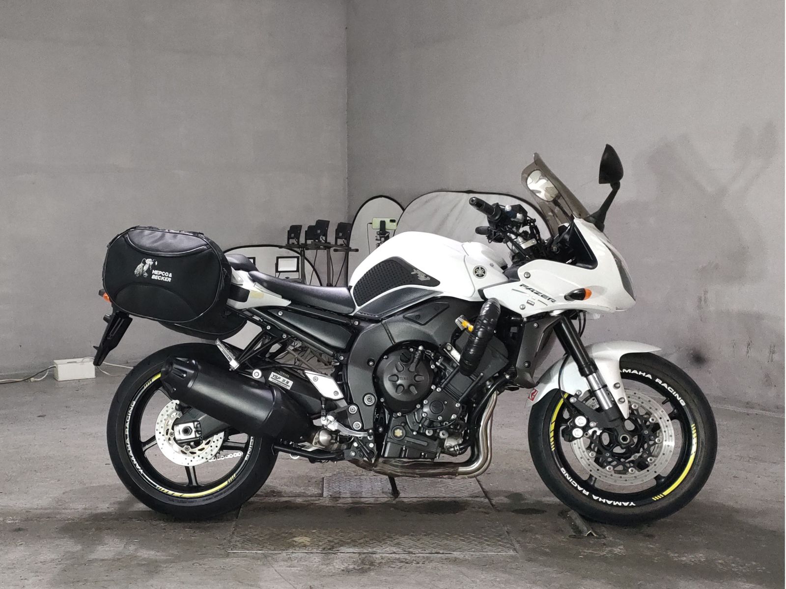 Yamaha FZ-1 FEATHER