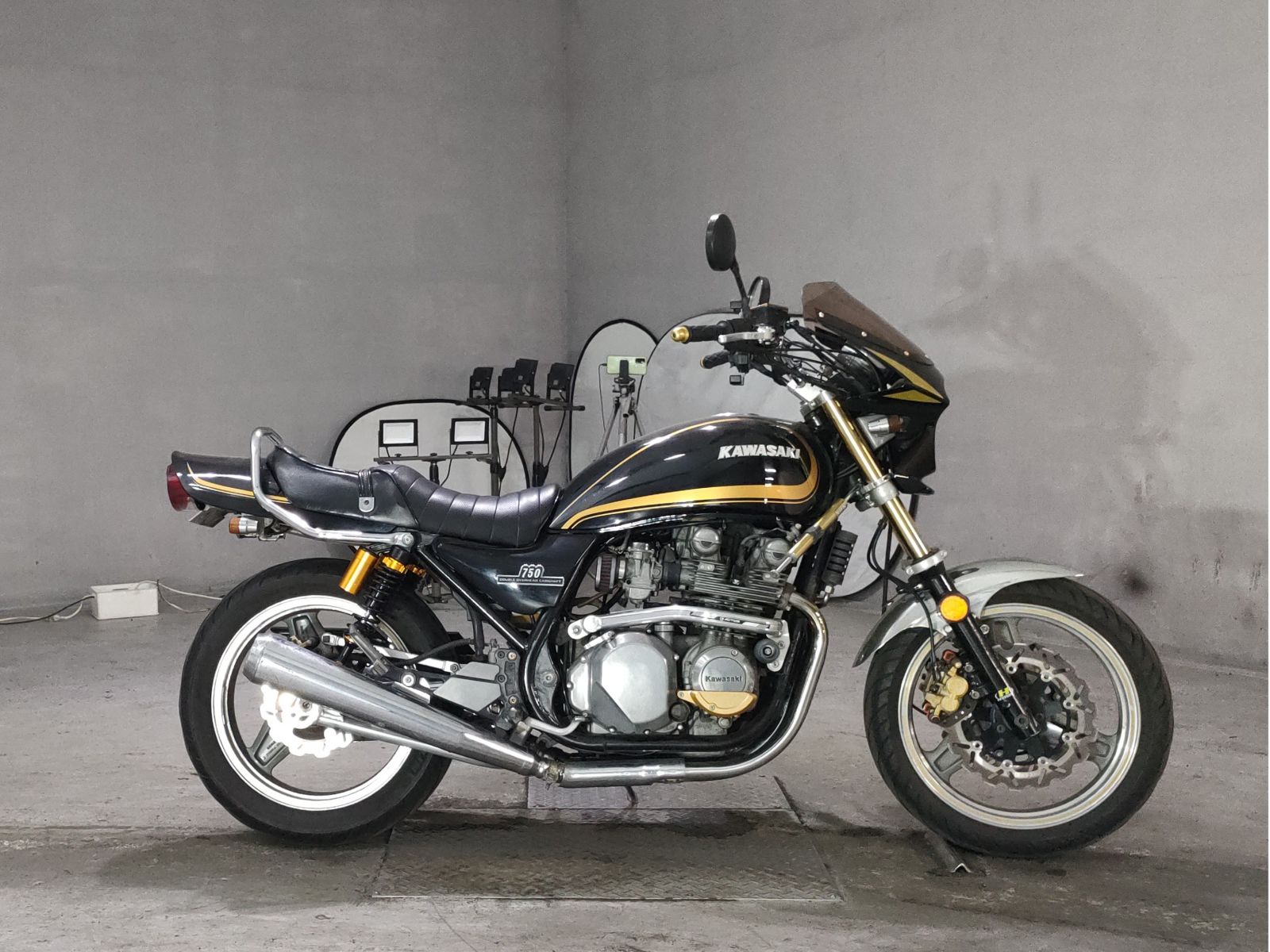 Kawasaki ZEPHYR750