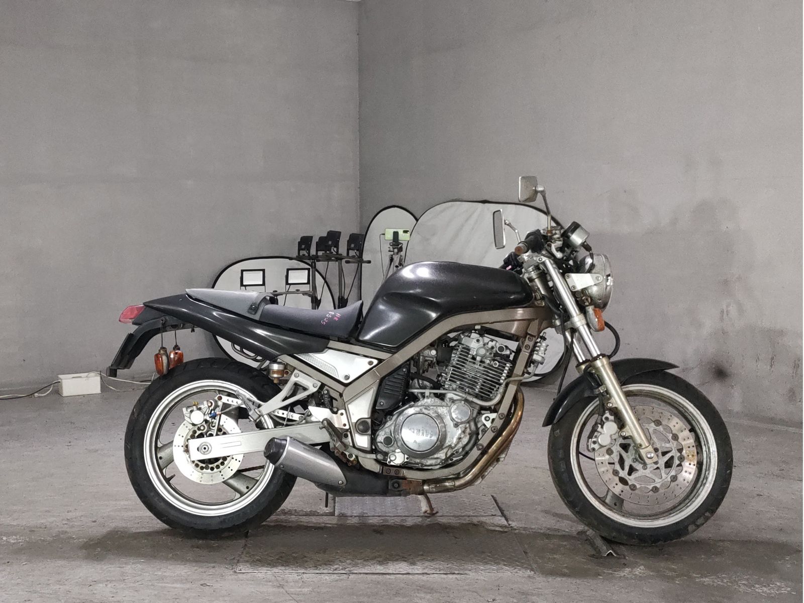Yamaha SRX400-1