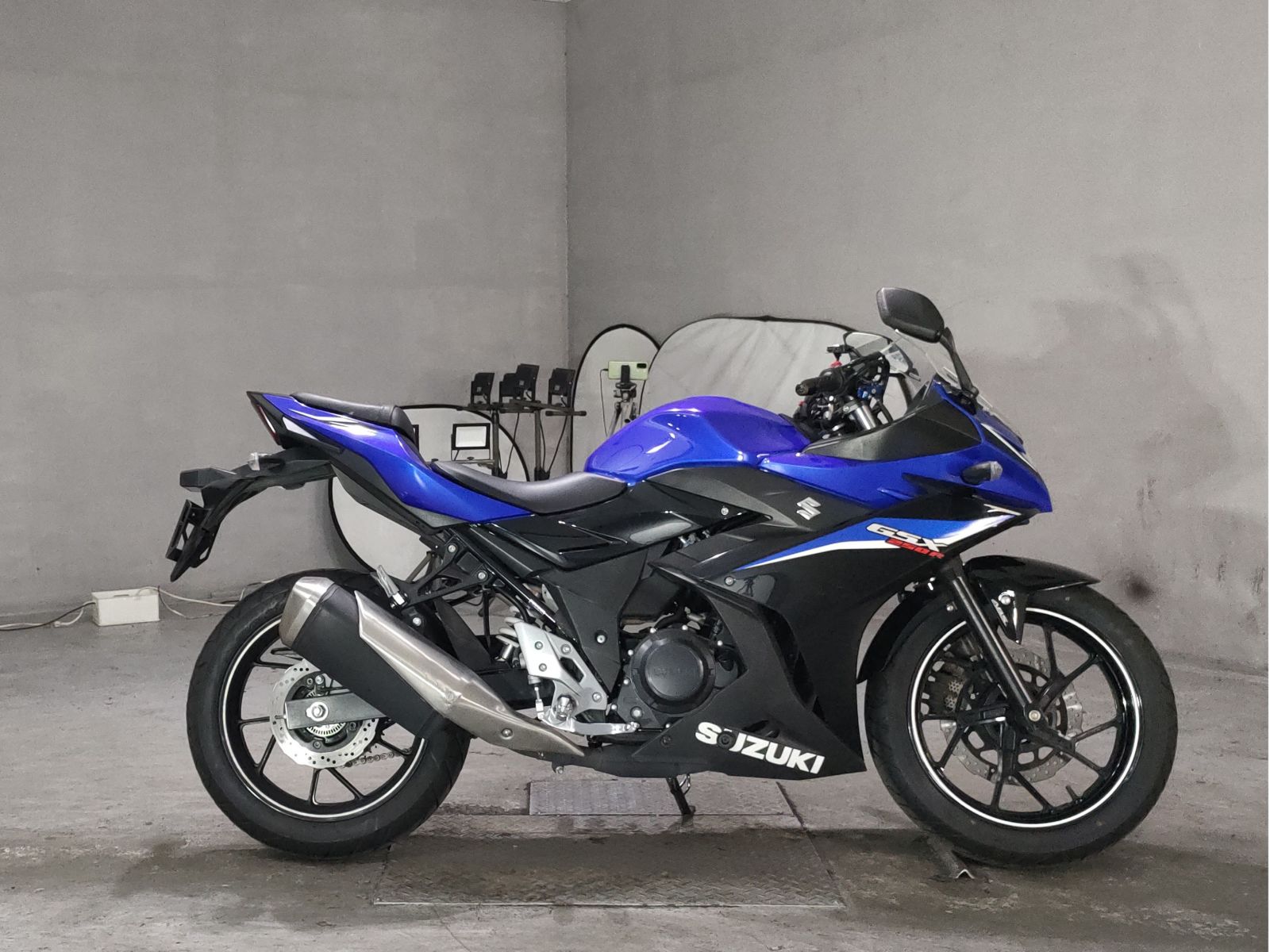 Suzuki GSX250R