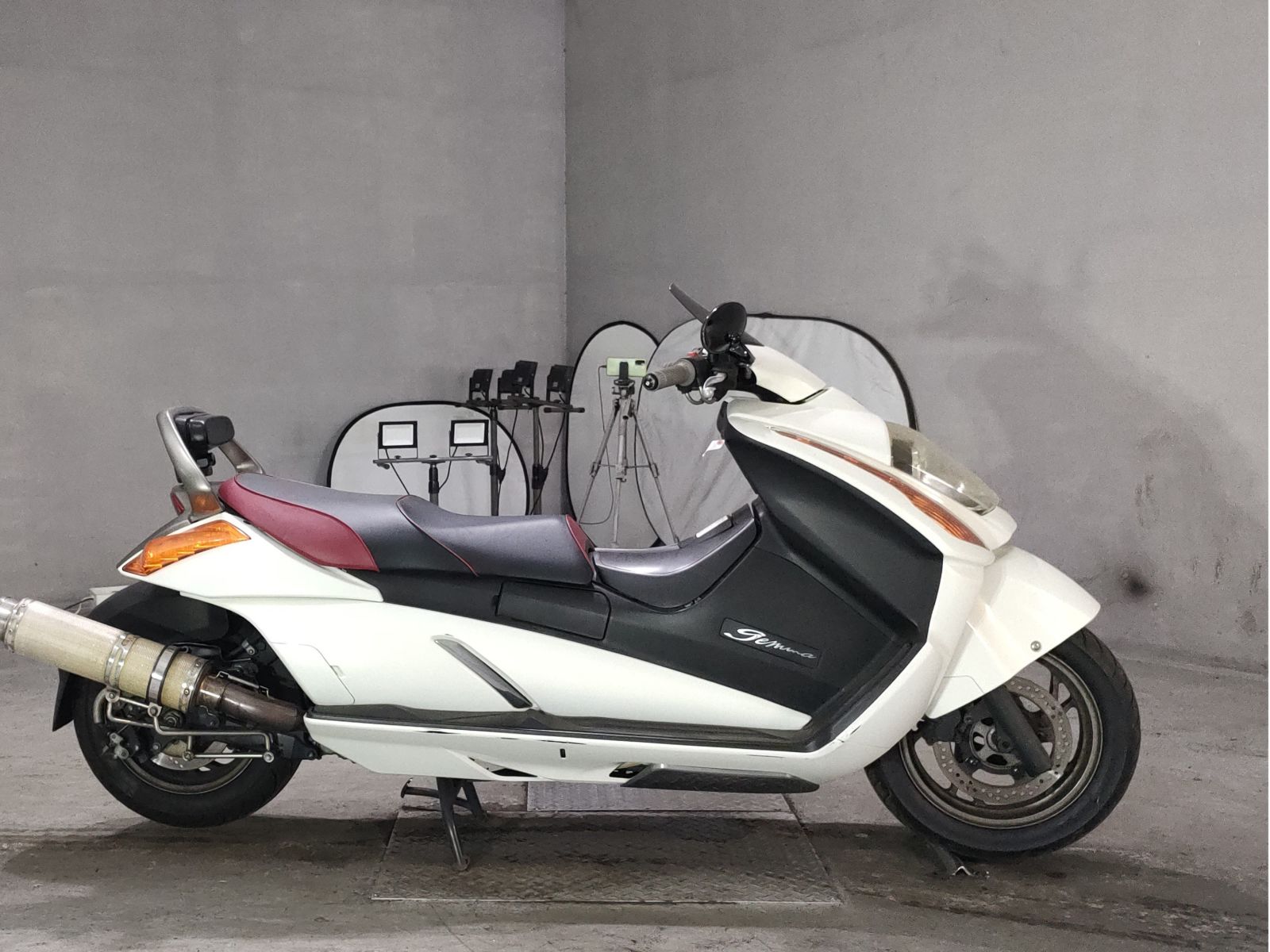 Suzuki GEMMA250