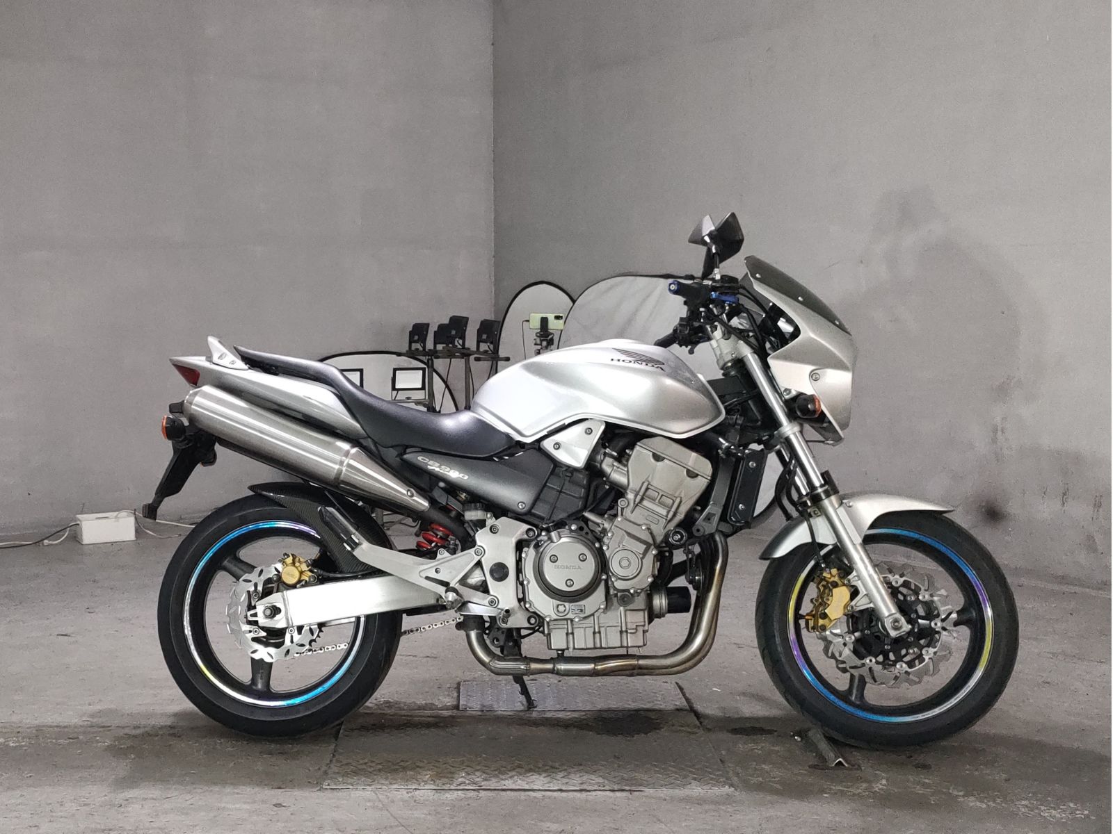 Honda HORNET900