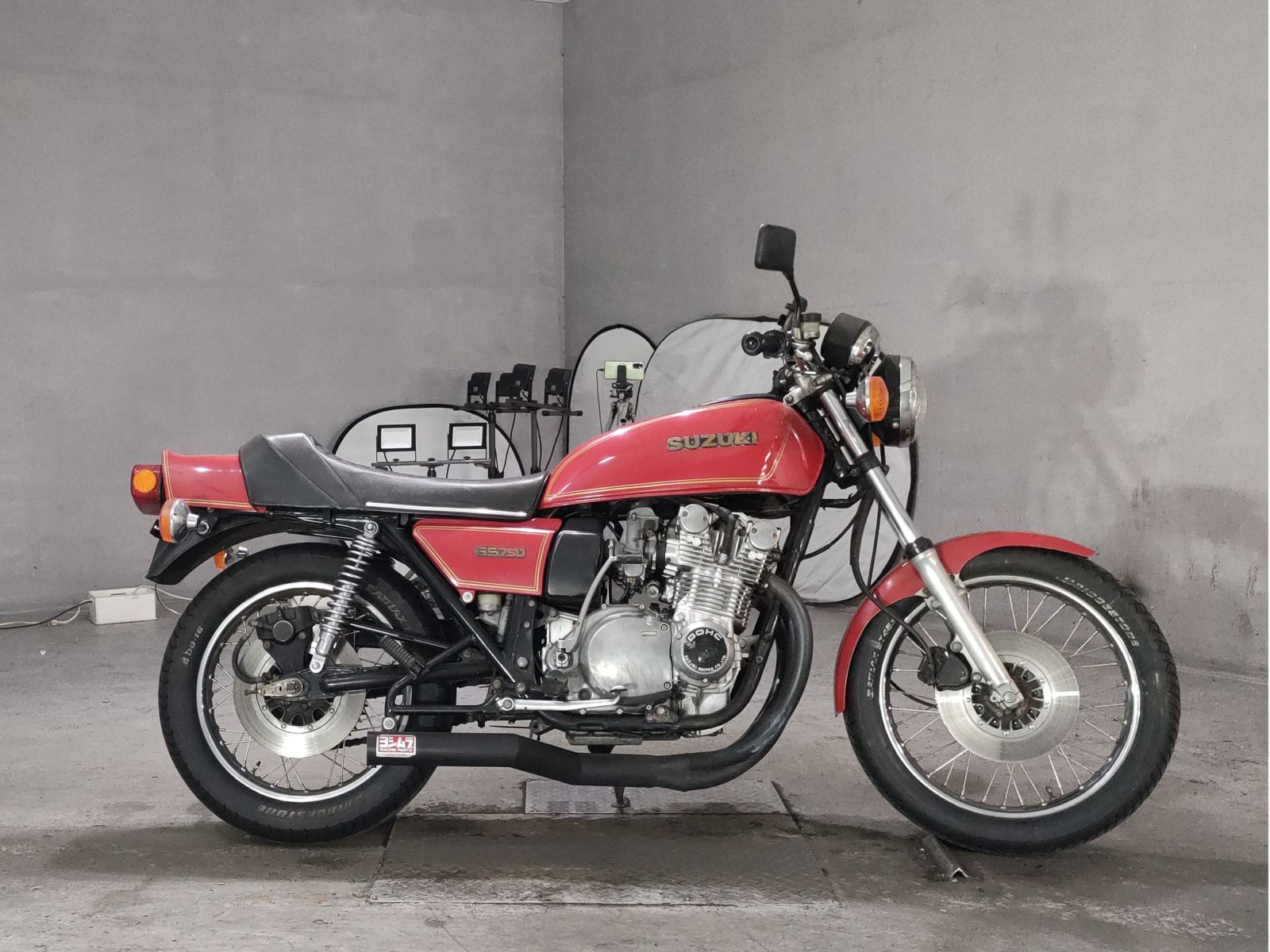 Suzuki GS750