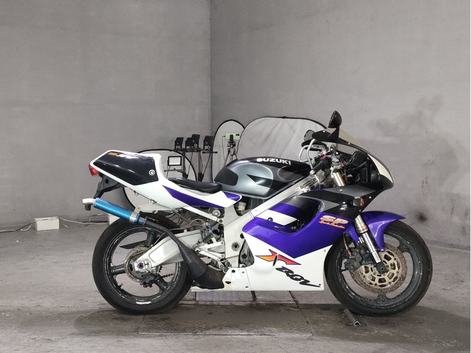 Suzuki RGV250
