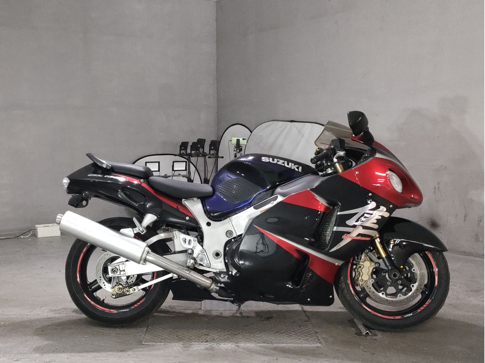 Suzuki GSX1300R HAYABUSA
