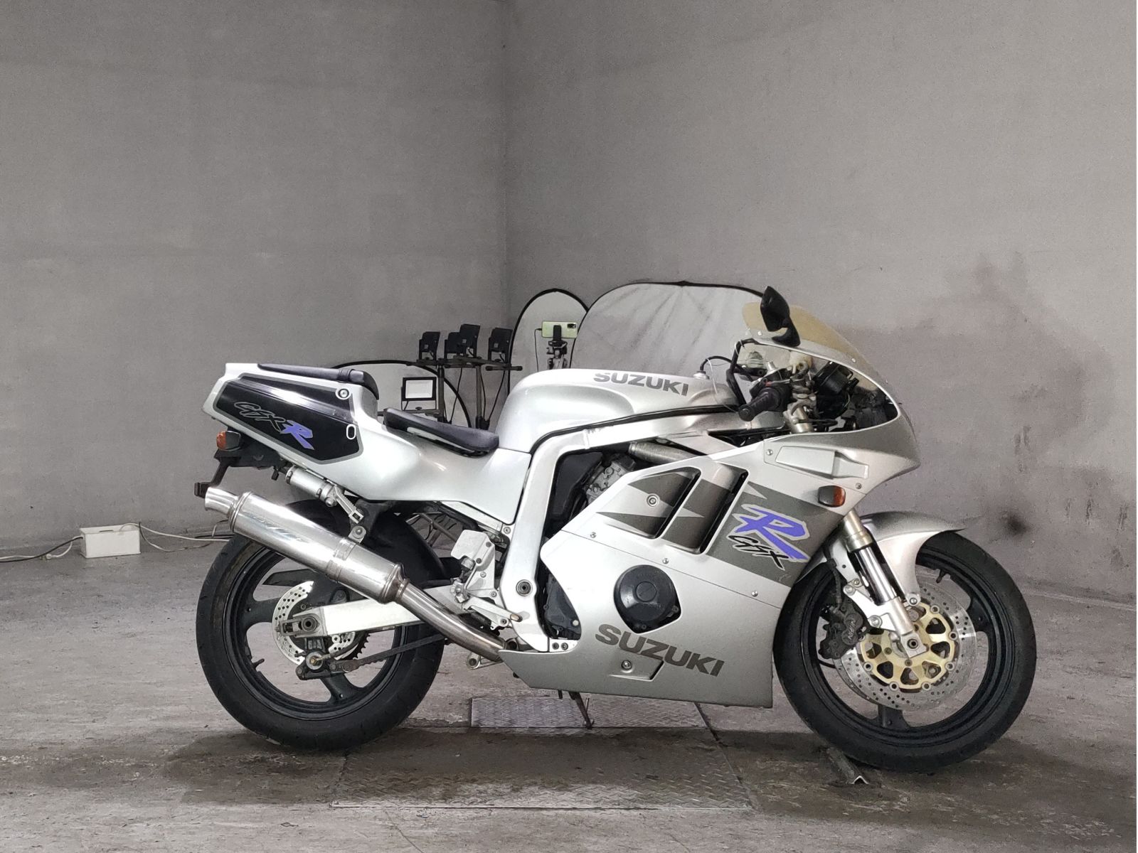 Suzuki GSX-R400R