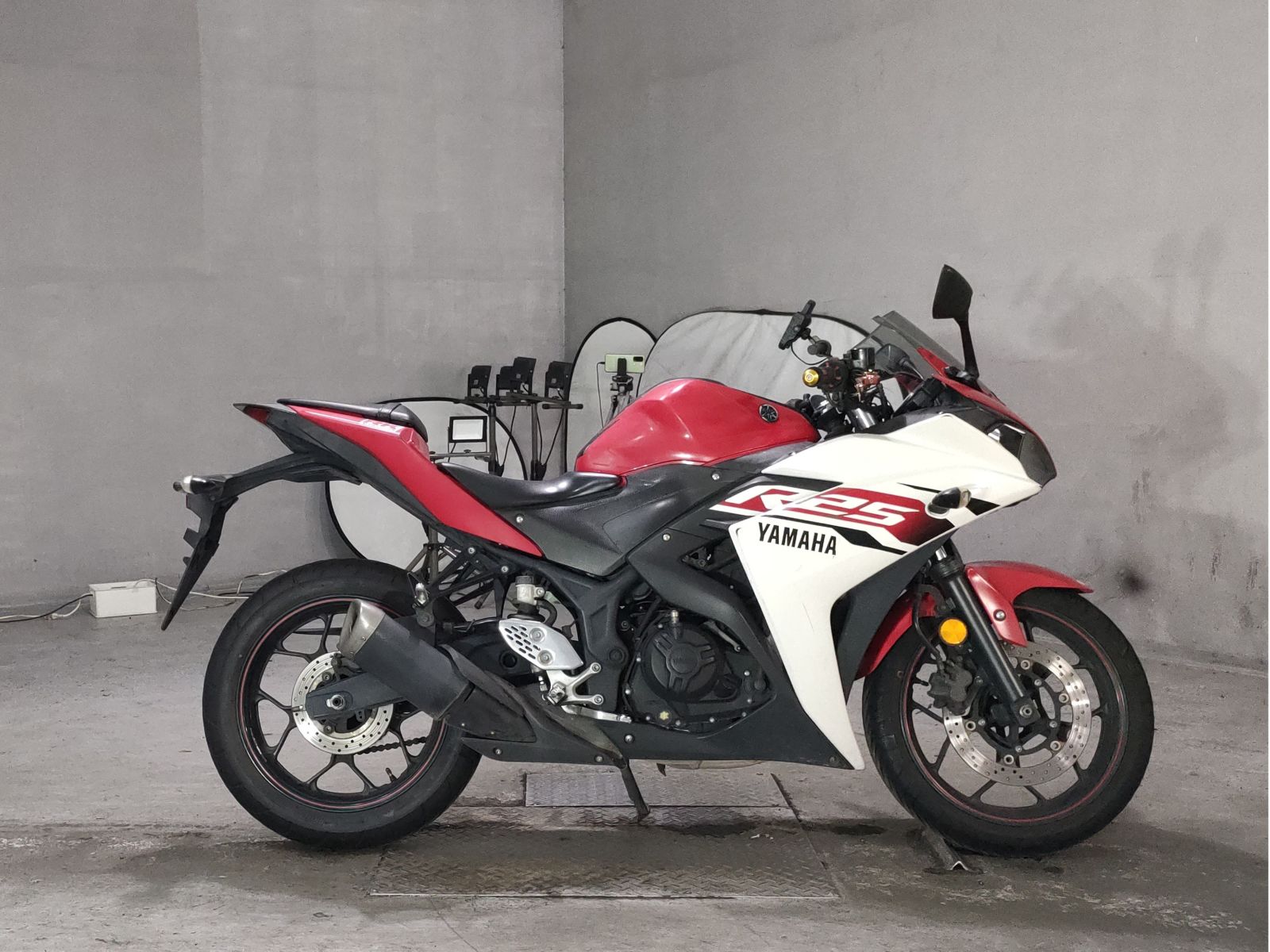 Yamaha YZF-R25