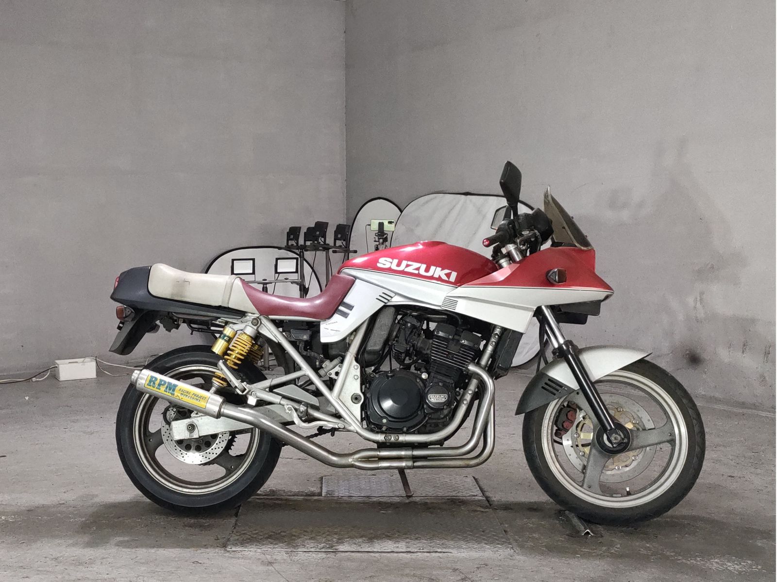 Suzuki GSX250 KATANA