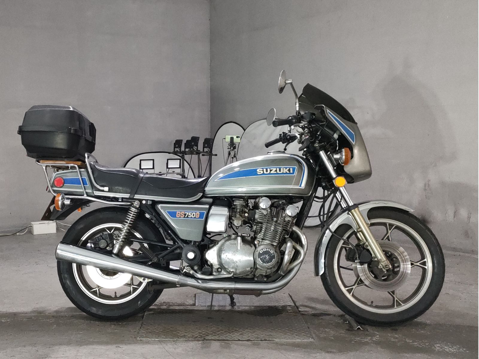 Suzuki GS750