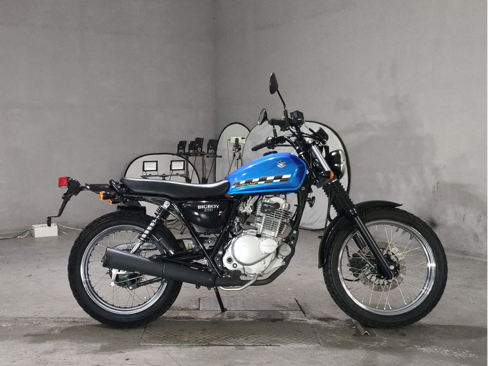 Suzuki GLASS TRACKER BIG BOY