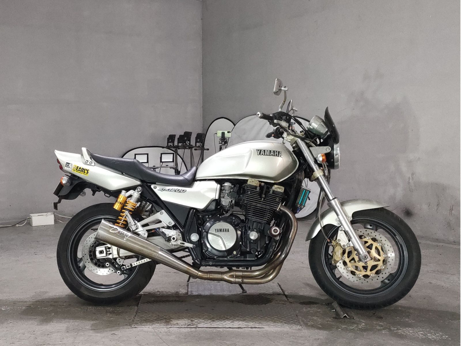 Yamaha XJR1200
