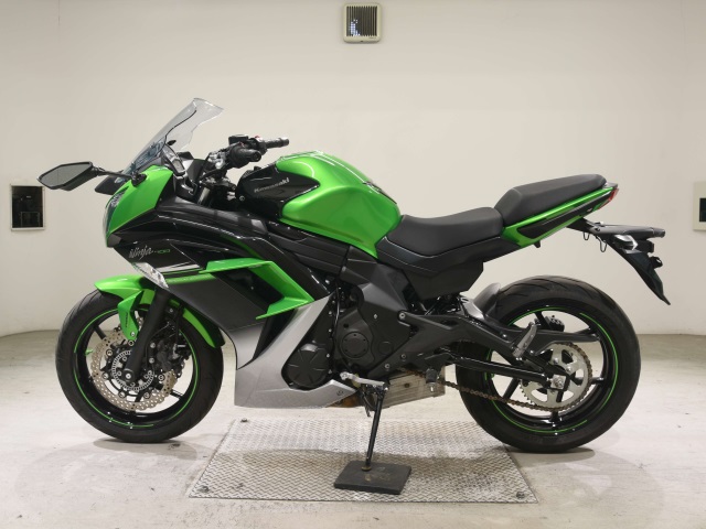 Kawasaki NINJA400