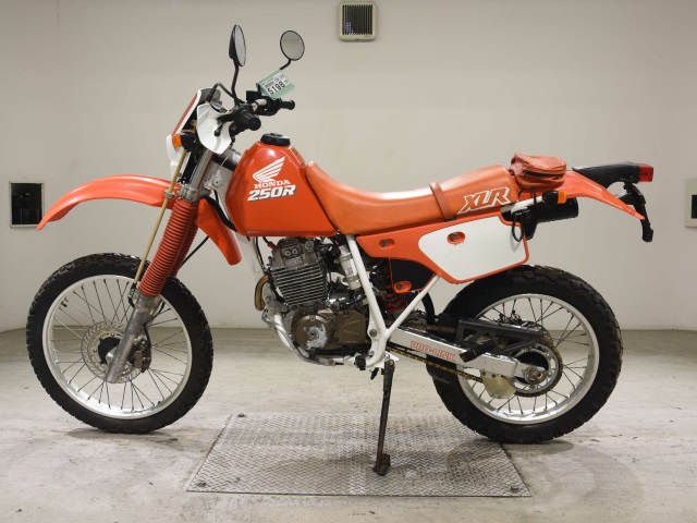 Honda XLR250R-3