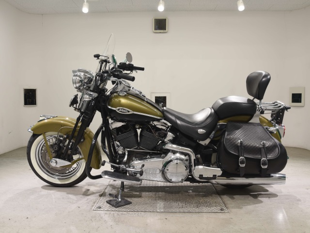 Harley-Davidson HARLEY FLSTSC1580