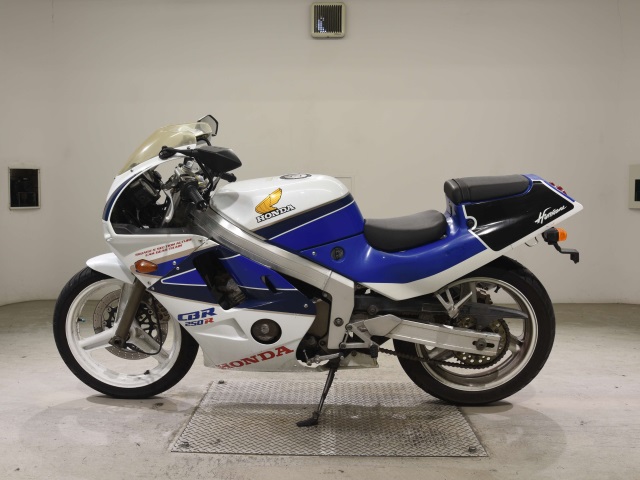 Honda CBR250R
