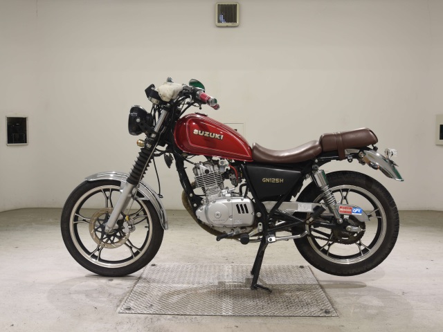 Suzuki GN125H