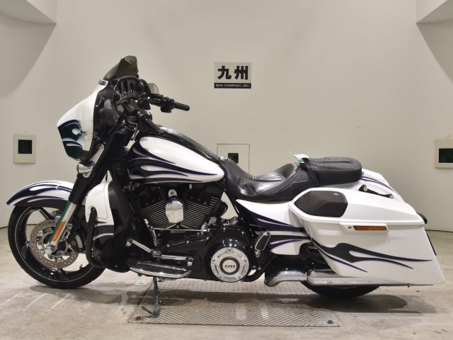 Harley-Davidson HARLEY FLHXSE1800CVO