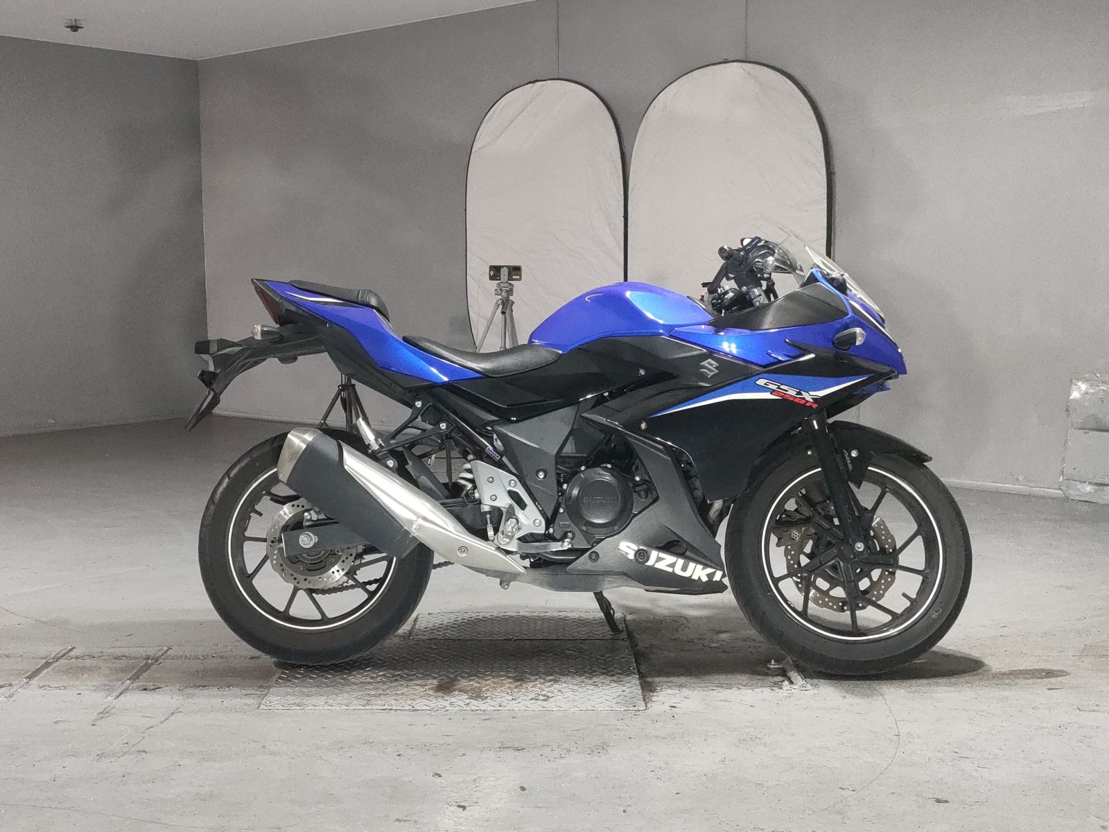 Suzuki GSX250R