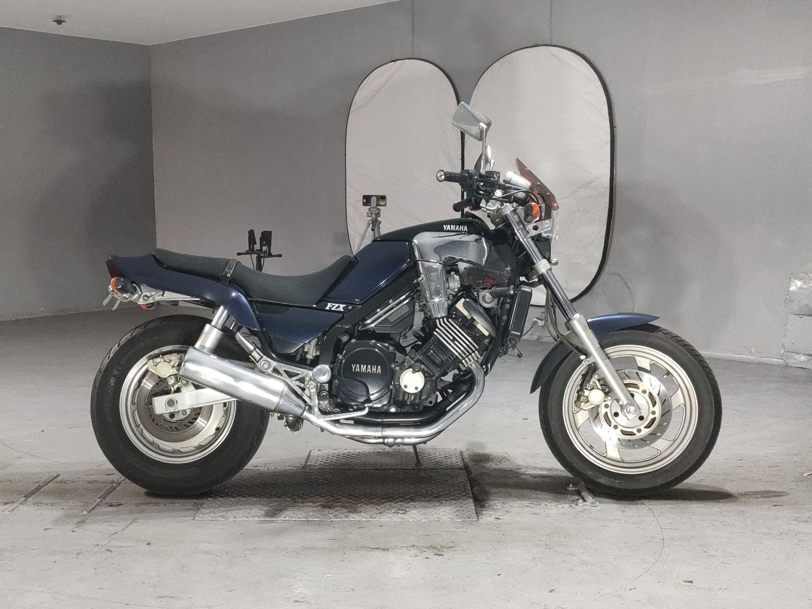 Yamaha FZX750