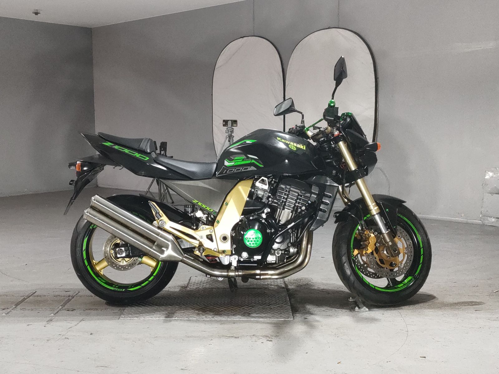 Kawasaki Z1000
