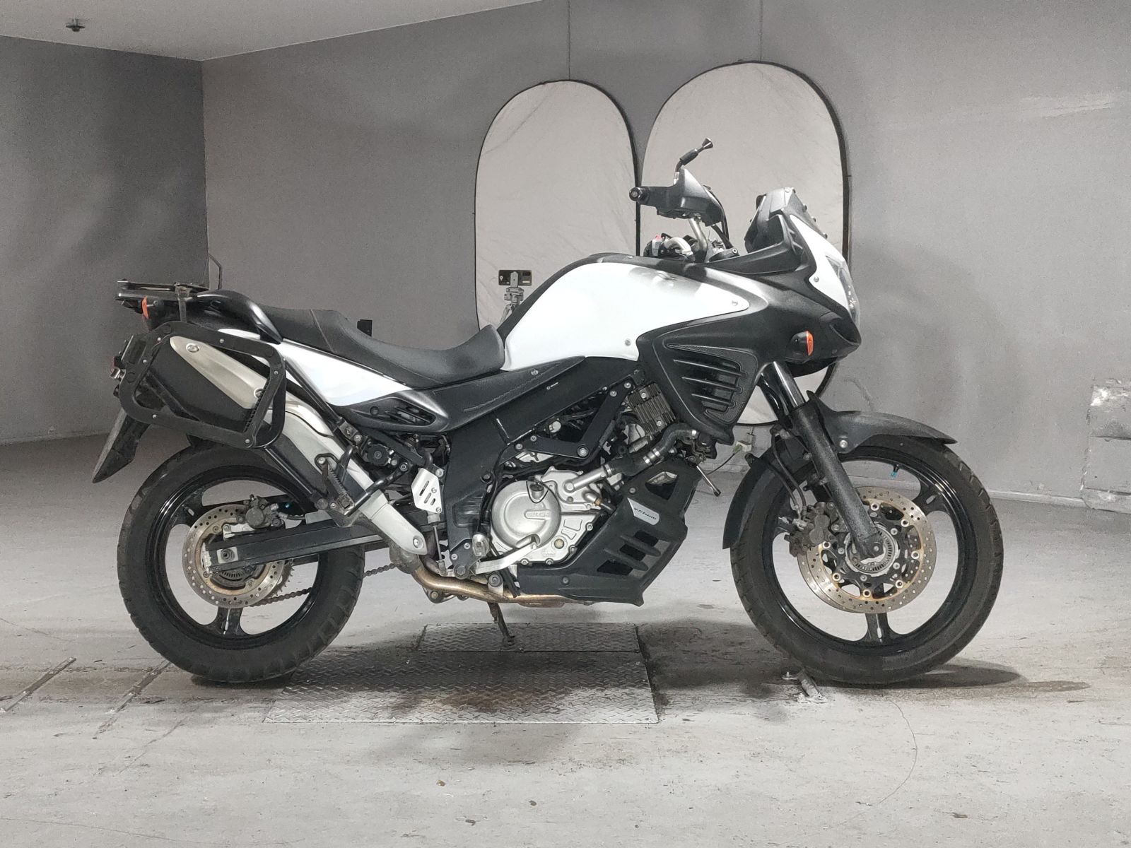 Suzuki V STROM650