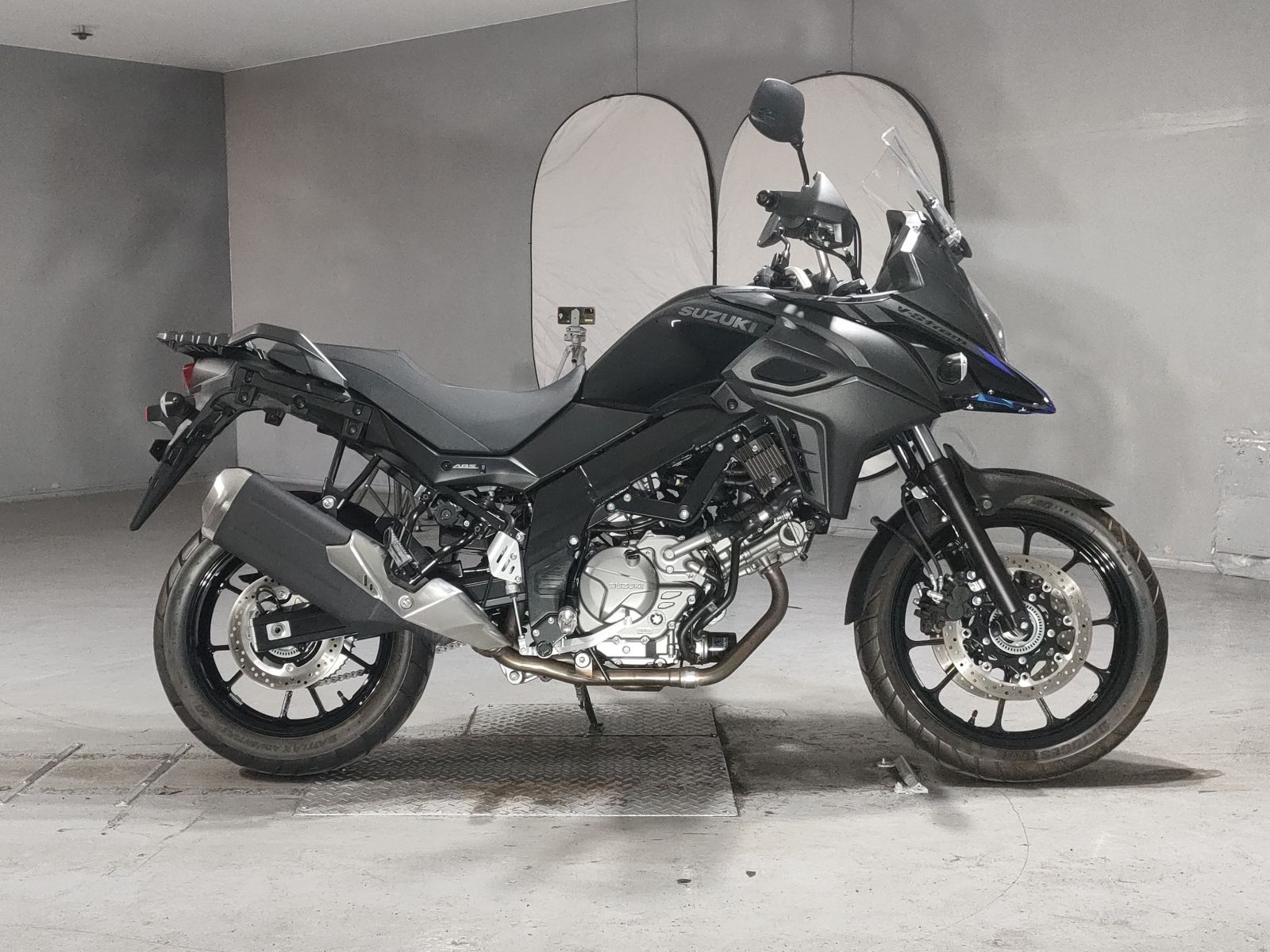 Suzuki V STROM650